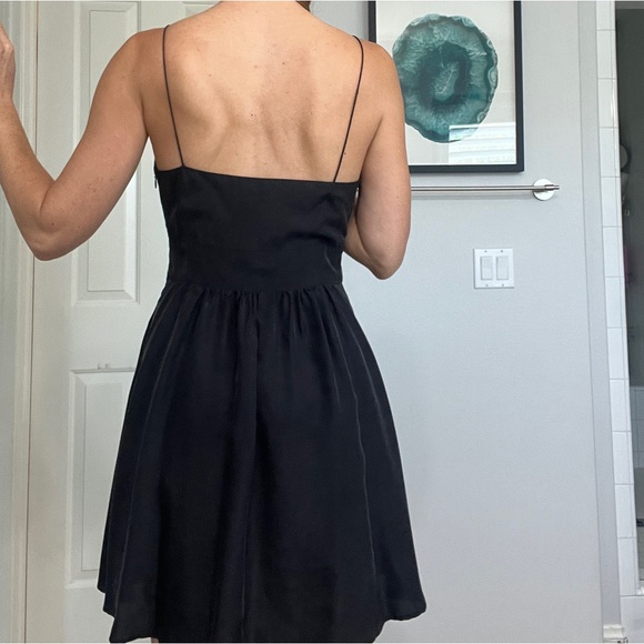 Theory silk dress- size 2 - Picture 4 of 4